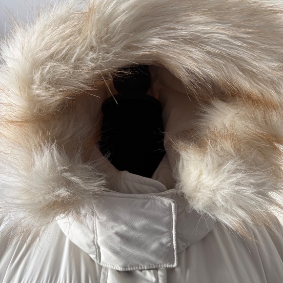 GAP White Puffer Coat w/ Faux Fur Hood - Women’s XL - Picture 2 of 12